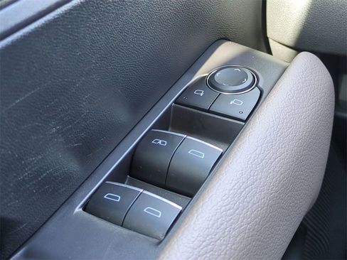 Used 2023 GMC Canyon Denali image 25