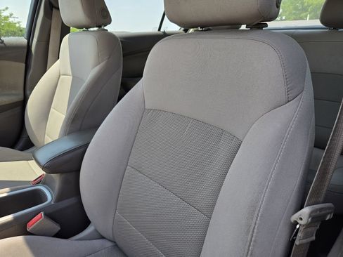 Used 2016 Chevrolet Cruze LS FWD image 13