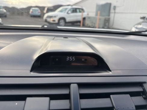 Used 2012 Toyota Camry L image 16