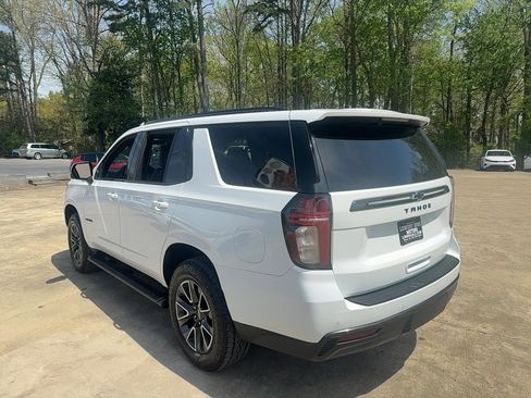 Used 2021 Chevrolet Tahoe Z71 w/ Luxury Package AWD/4WD image 7