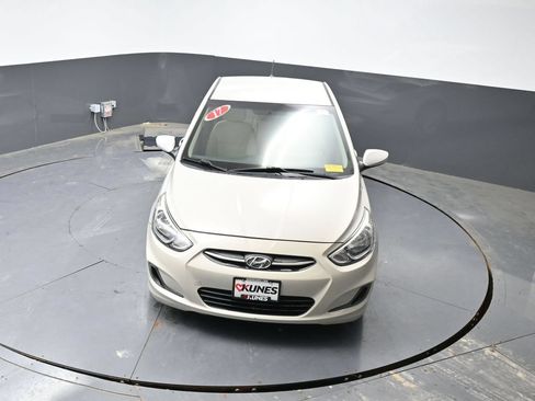 Used 2017 Hyundai Accent SE FWD image 40