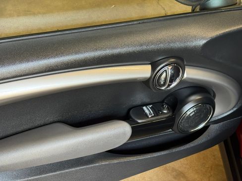 Used 2014 MINI Cooper S FWD image 12