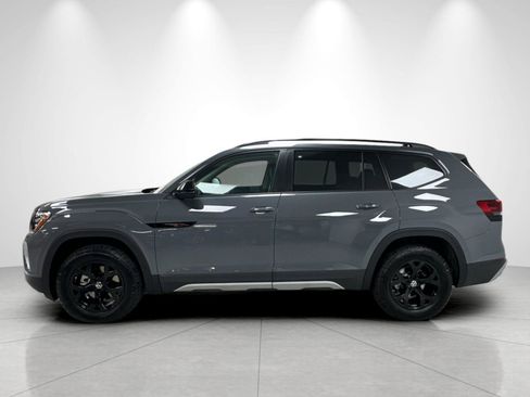 New 2026 Volkswagen Atlas Peak Edition AWD/4WD image 2