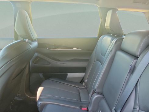 Certified 2025 INFINITI QX60 Pure image 9