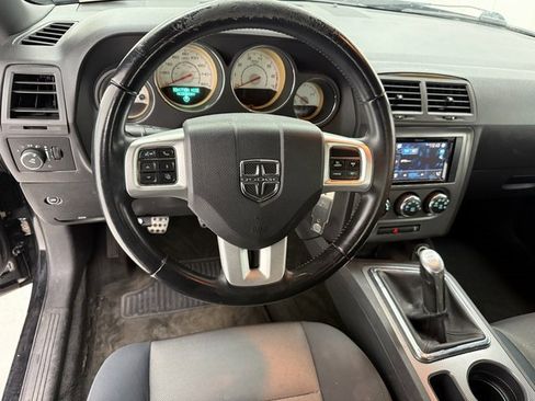 Used 2013 Dodge Challenger R/T image 33