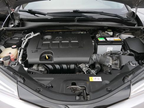 Used 2019 Toyota C-HR Limited FWD image 27