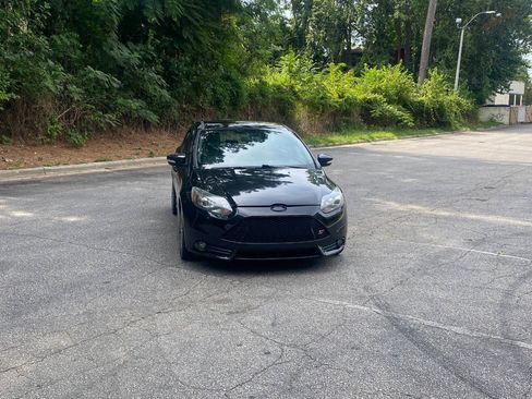 Used 2014 Ford Focus ST w/ Equipment Group 202A FWD image 2