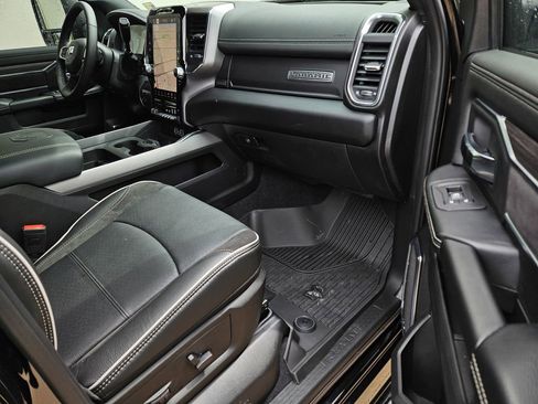 New 2026 RAM 2500 Laramie AWD/4WD image 7