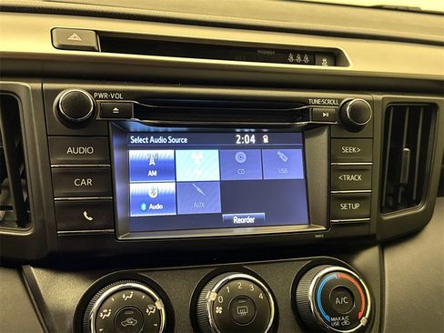 Used 2017 Toyota RAV4 LE image 25