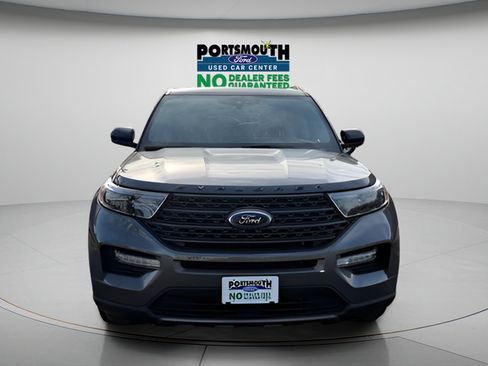 Used 2022 Ford Explorer XLT w/ Equipment Group 202A AWD/4WD image 9