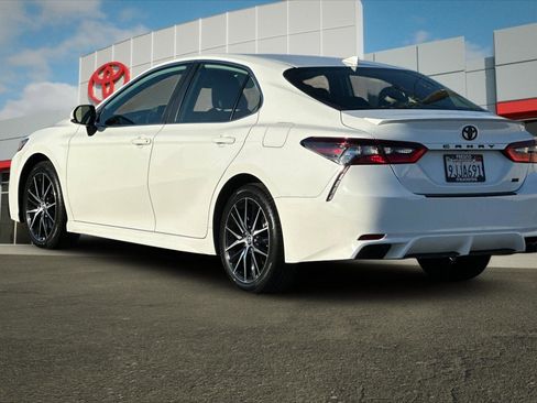 Certified 2024 Toyota Camry SE FWD image 5