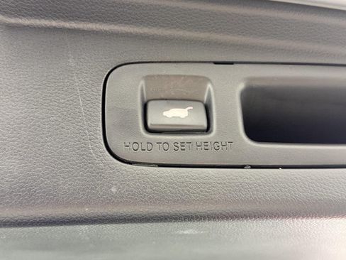 Used 2023 Honda CR-V EX-L image 17