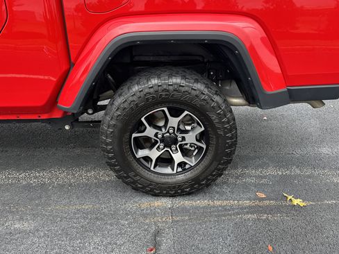 Used 2023 Jeep Gladiator Sport image 34