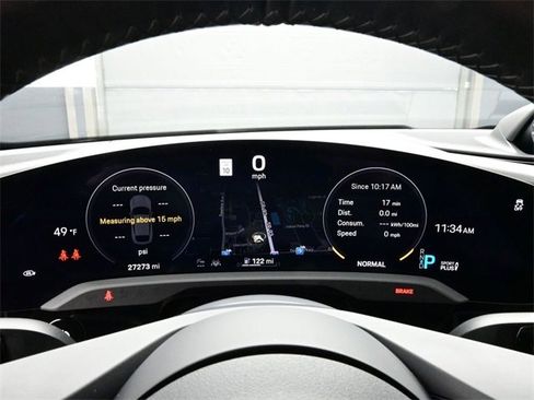 Used 2023 Porsche Taycan 4S image 9