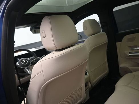 New 2025 Mercedes-Benz GLA 250 image 10