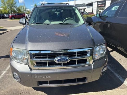 Used 2011 Ford Escape XLT w/ 202A Rapid Spec Order Code AWD/4WD image 2