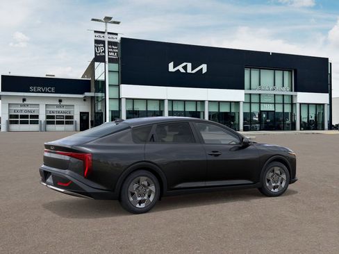 New 2026 Kia K4 LX image 7