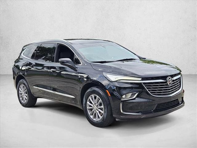 Used 2024 Buick Enclave Essence w/ Technology Package FWD image 3