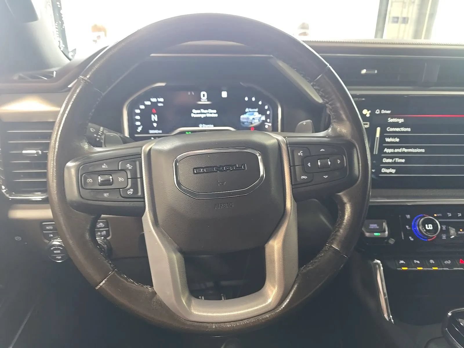Used 2022 GMC Sierra 1500 Denali w/ Technology Package AWD/4WD image 16