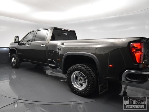 Used 2022 Chevrolet Silverado 3500 LTZ w/ LTZ Convenience Package AWD/4WD image 5