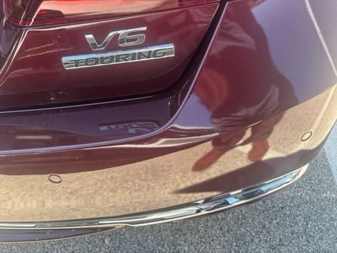 Used 2017 Honda Accord Touring image 5