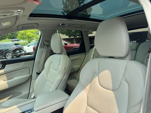 Used 2021 Volvo XC60 T5 Inscription w/ Advanced Package AWD/4WD image 11
