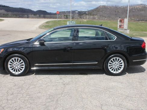 Used 2016 Volkswagen Passat 1.8T SE image 9
