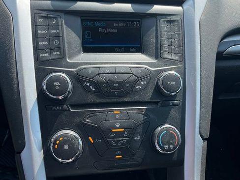 Used 2014 Ford Fusion SE FWD image 23