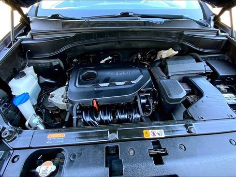 Used 2017 Hyundai Santa Fe Sport image 10