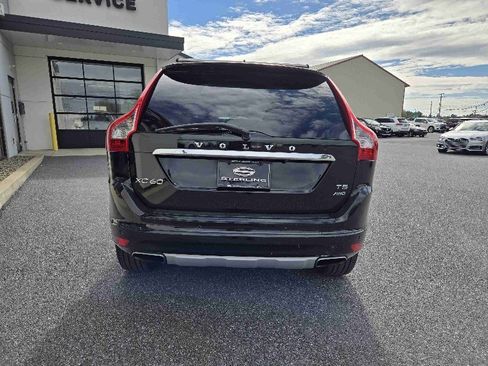 Used 2017 Volvo XC60 T5 Inscription w/ Preferred Option Package image 4