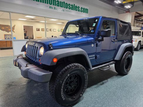 Used 2010 Jeep Wrangler Sport AWD/4WD image 2