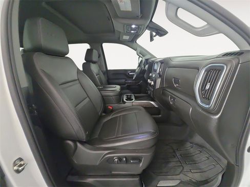 Used 2022 GMC Sierra 3500 Denali w/ Denali Ultimate Package image 15