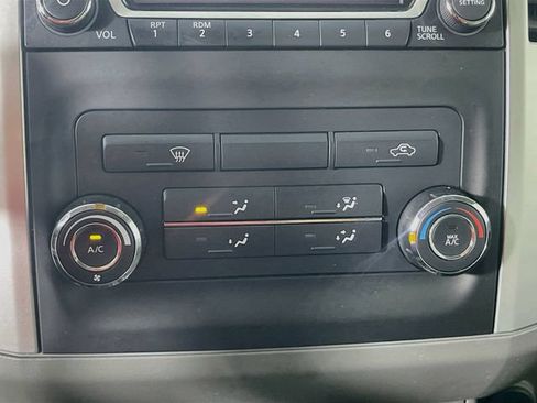 Used 2017 Nissan Frontier SV AWD/4WD image 15