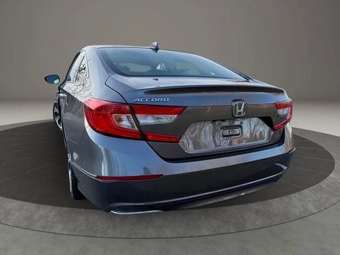 Used 2018 Honda Accord EX image 17