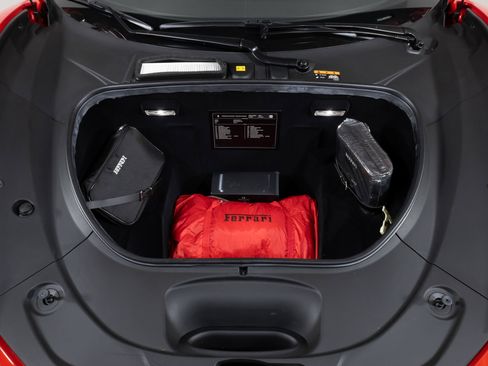 Certified 2022 Ferrari F8 Tributo RWD image 27
