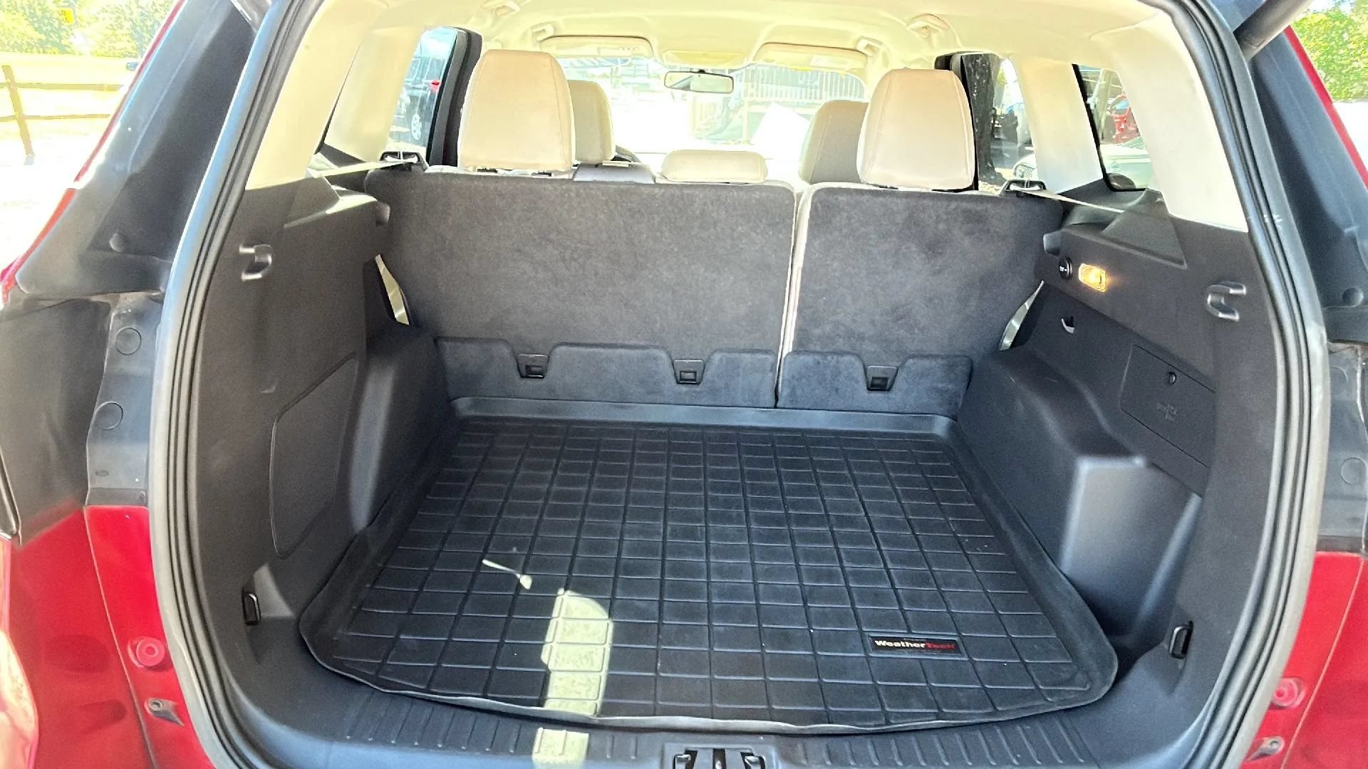 Used 2017 Ford Escape Titanium FWD image 9