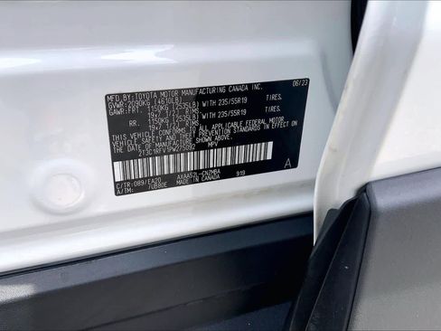 Used 2023 Toyota RAV4 XLE Premium FWD image 37