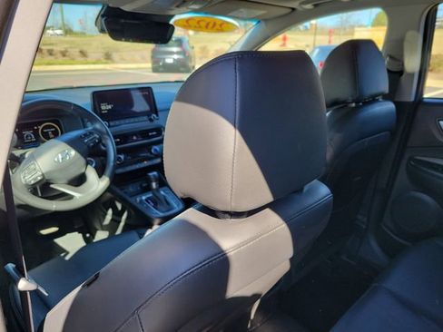 Used 2022 Hyundai Kona Limited FWD image 12