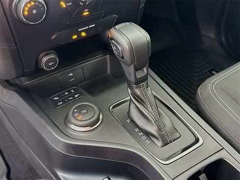 Used 2019 Ford Ranger XLT w/ FX4 Off-Road Package image 16