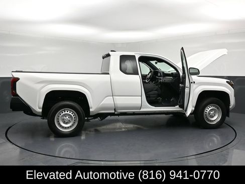 Used 2024 Toyota Tacoma SR image 31