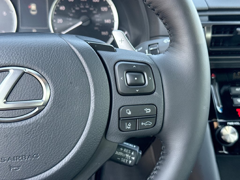 Used 2025 Lexus IS 350 F Sport RWD image 27
