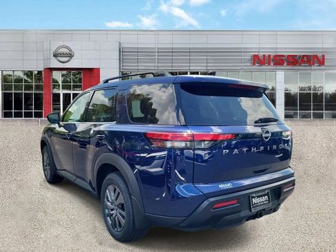 New 2026 Nissan Pathfinder SV w/ SV Premium Package FWD image 3