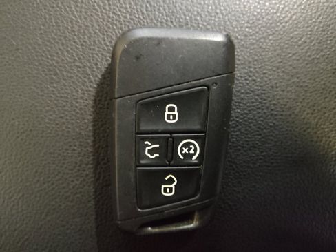 Used 2021 Volkswagen Jetta R-Line w/ R-Line Cold Weather Package FWD image 32