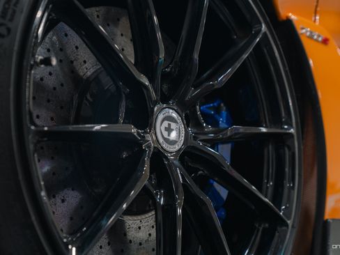 Used 2020 McLaren 720S Performance RWD image 3