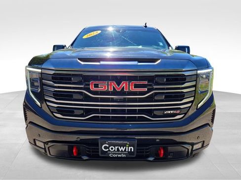 Used 2024 GMC Sierra 1500 AT4 w/ Technology Package AWD/4WD image 4