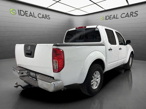 Used 2018 Nissan Frontier SV AWD/4WD image 5