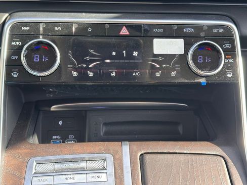 Used 2024 Genesis GV80 3.5T w/ Advanced Package image 49