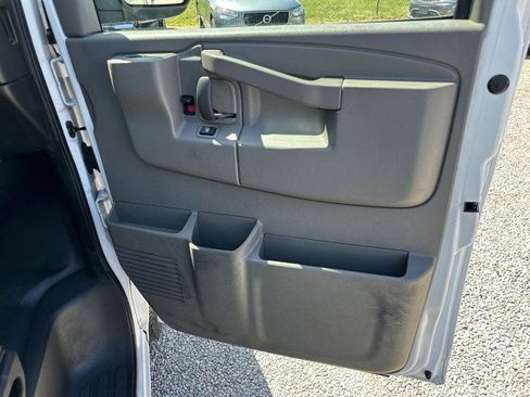Used 2021 Chevrolet Express 2500 w/ Communications Package image 29