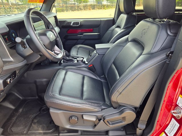 Certified 2026 Ford Bronco Badlands AWD/4WD image 11