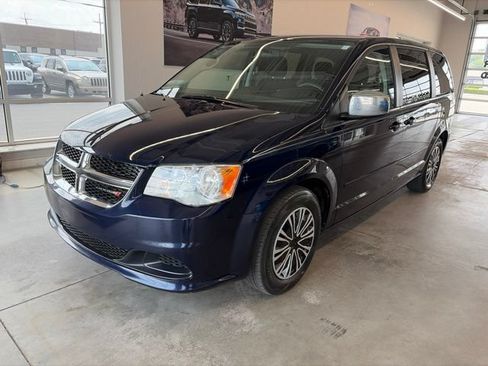Used 2015 Dodge Grand Caravan SE w/ Quick Order Package 29E SE FWD image 1